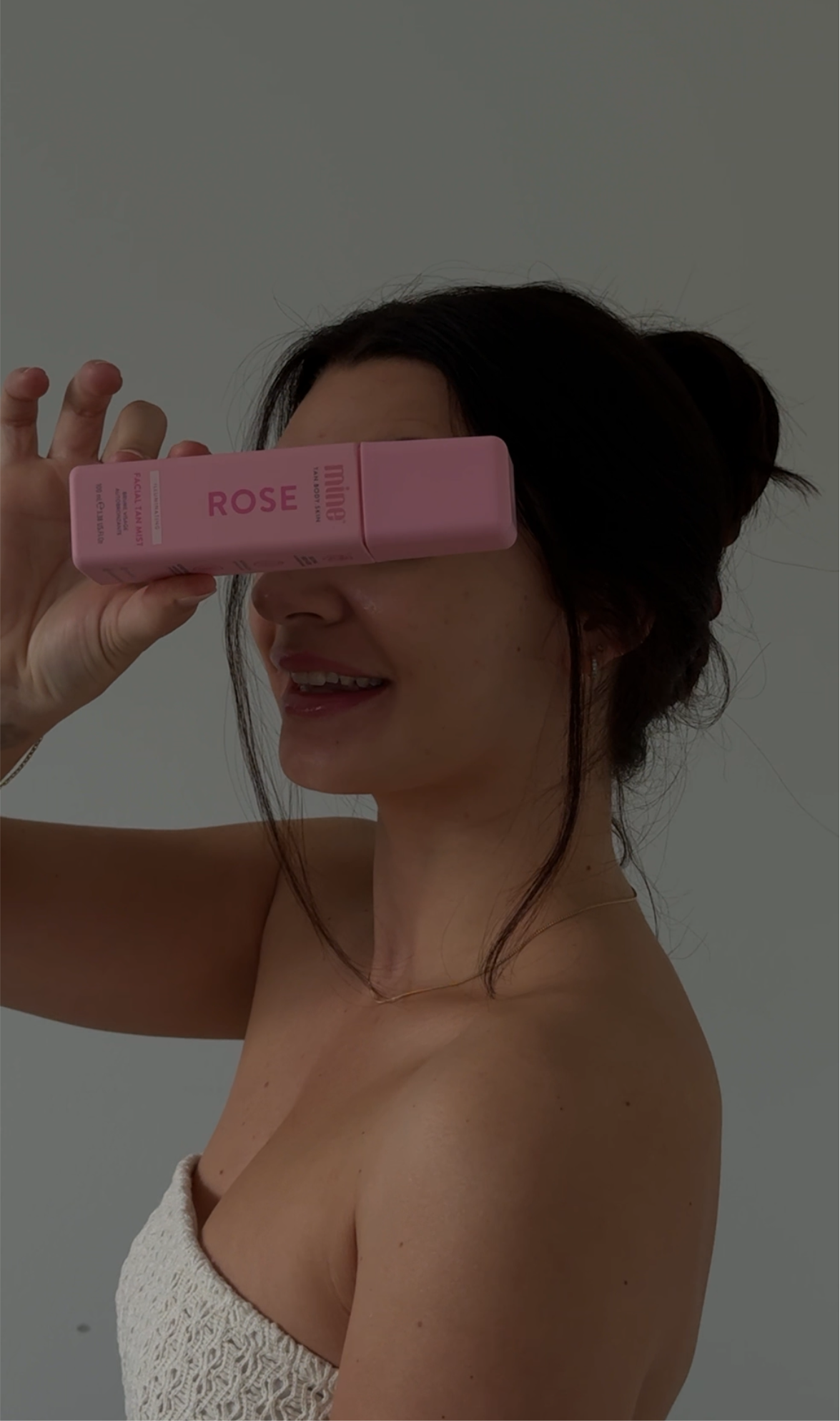 Facial tan mist